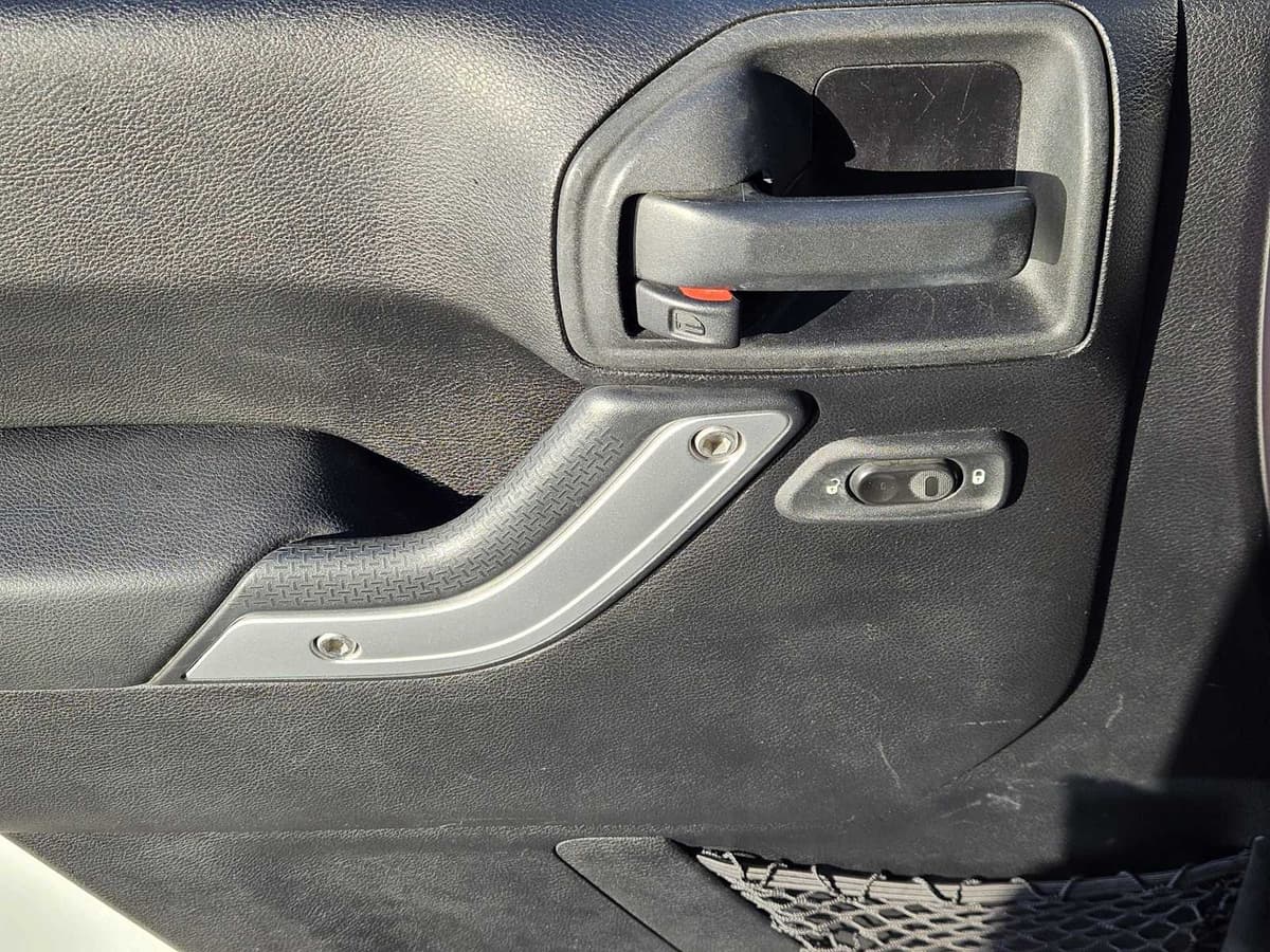 2012 Jeep Wrangler Unlimited - Image 21