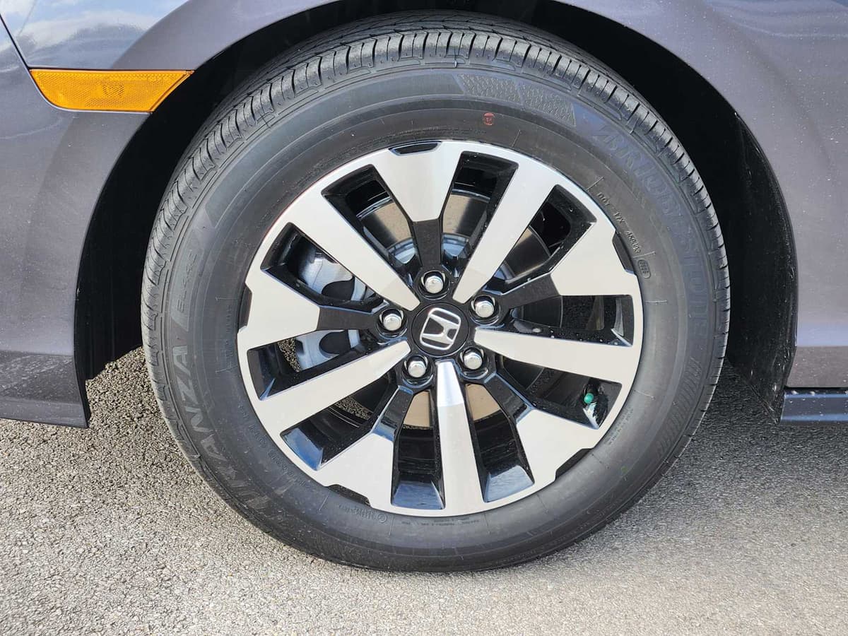 2026 Honda Odyssey - Image 7