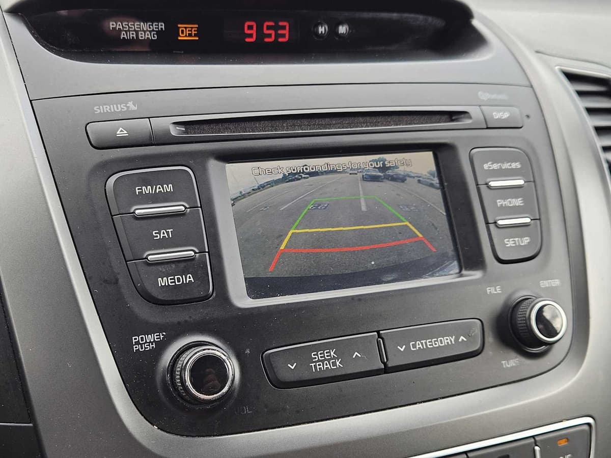 2015 Kia Sorento - Image 18