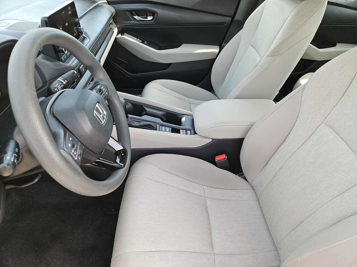 2023 Honda Accord - Image 12