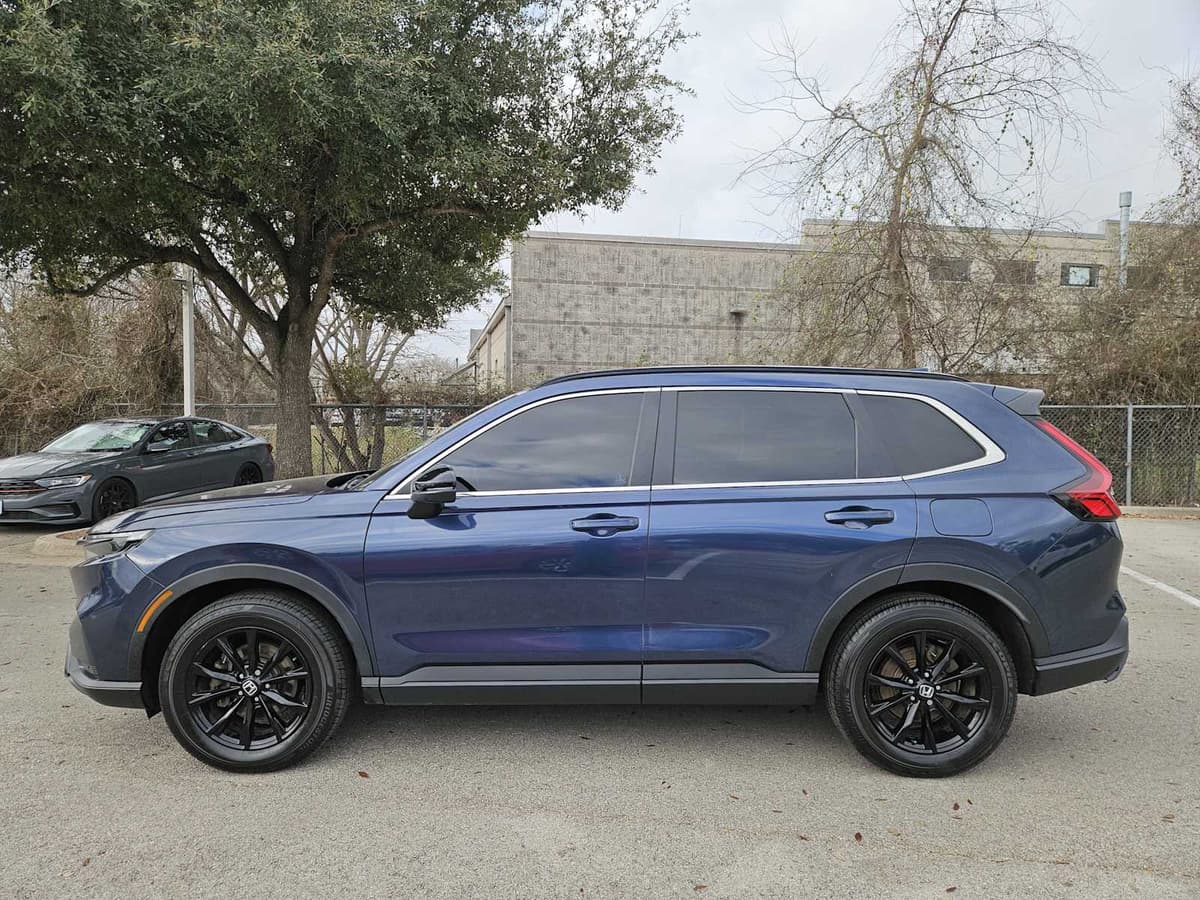 2024 Honda CR-V Hybrid - Image 4