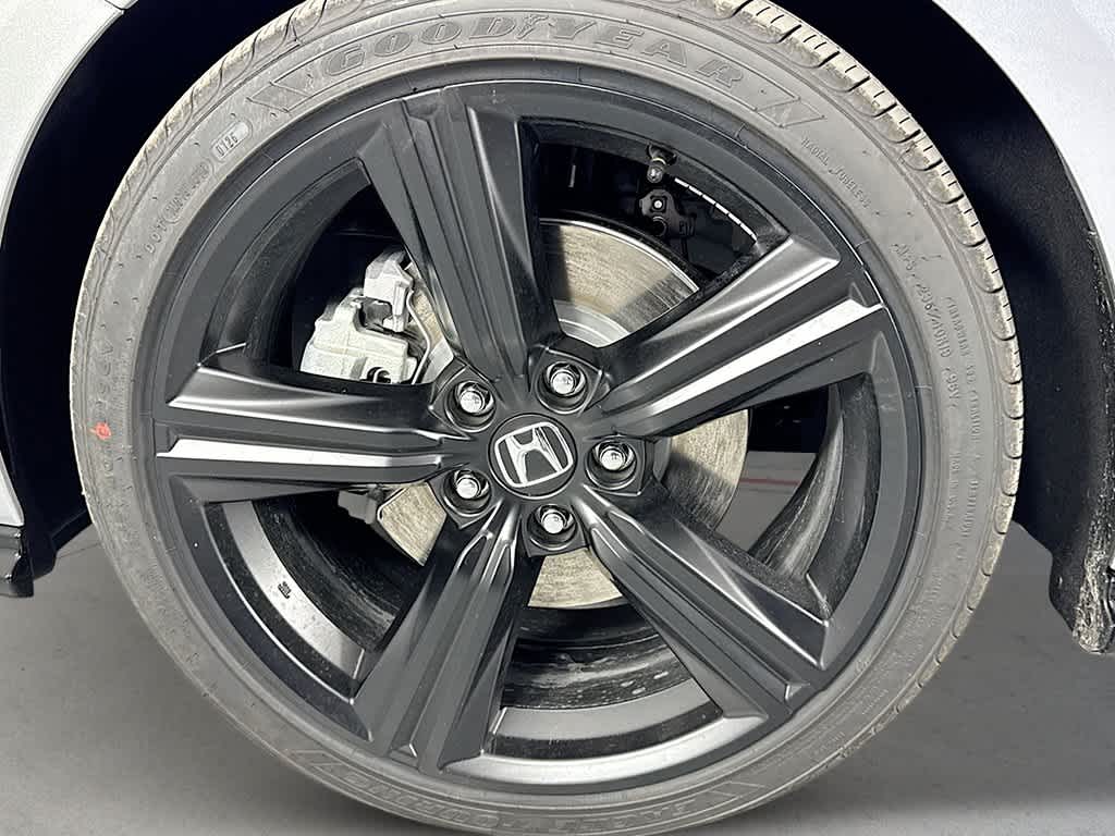 2026 Honda Accord Hybrid - Image 9