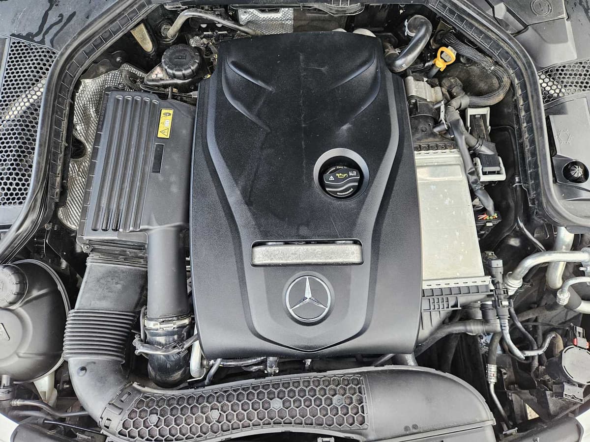 2016 Mercedes-Benz C 300 - Image 27