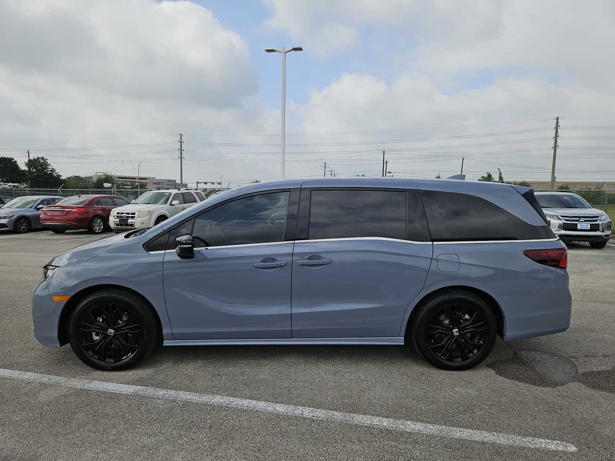 2026 Honda Odyssey - Image 4