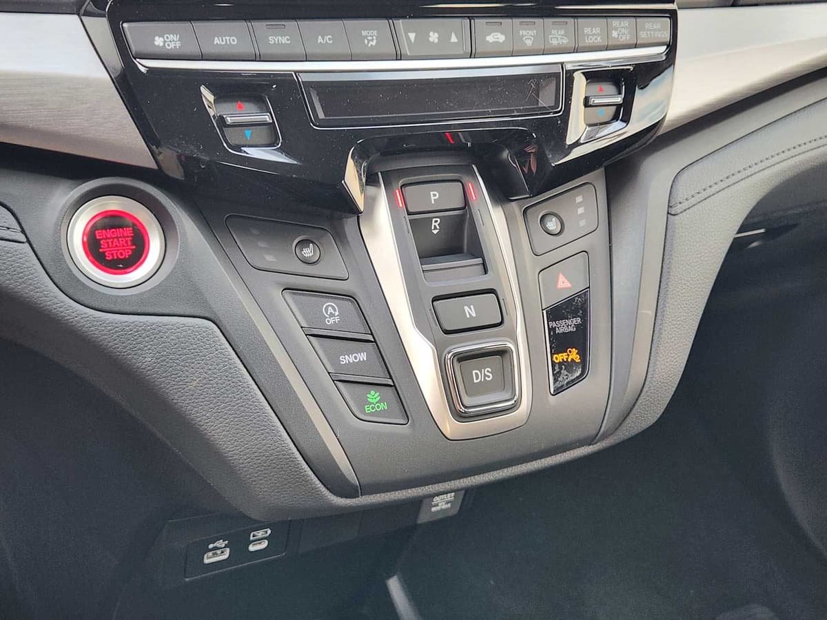 2026 Honda Odyssey - Image 15