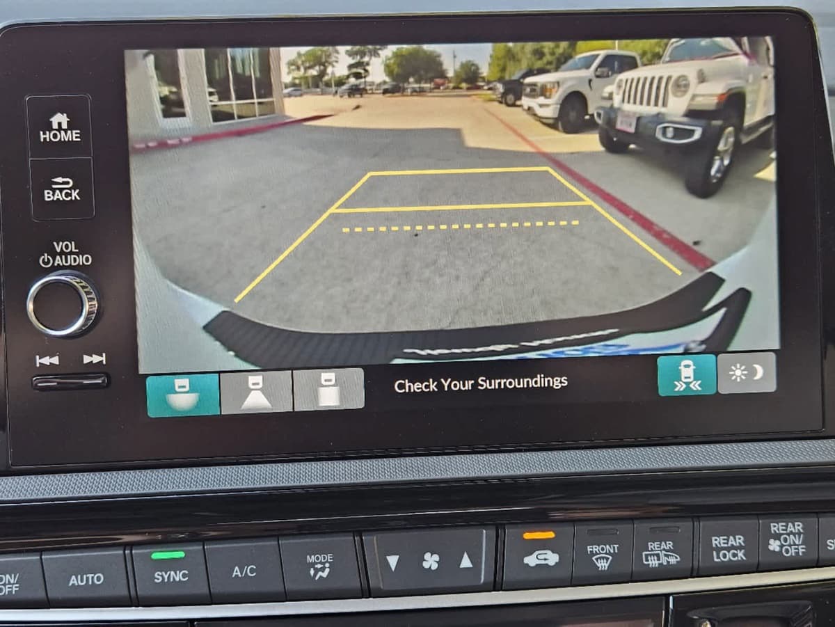 2026 Honda Odyssey - Image 15