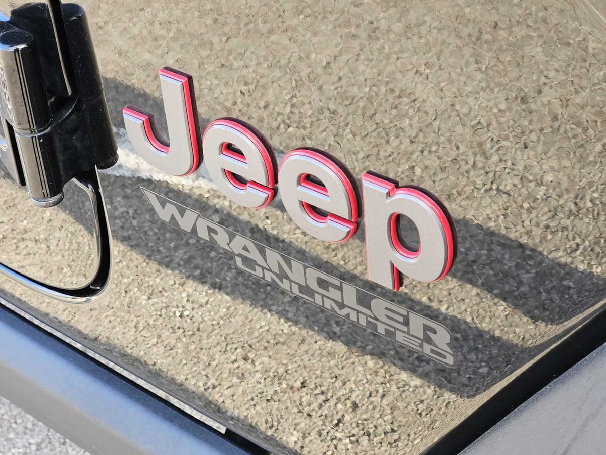 2019 Jeep Wrangler Unlimited - Image 12