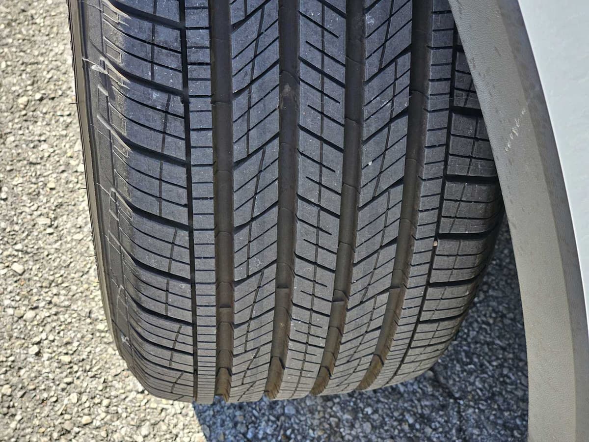 2023 Volkswagen Tiguan - Image 10