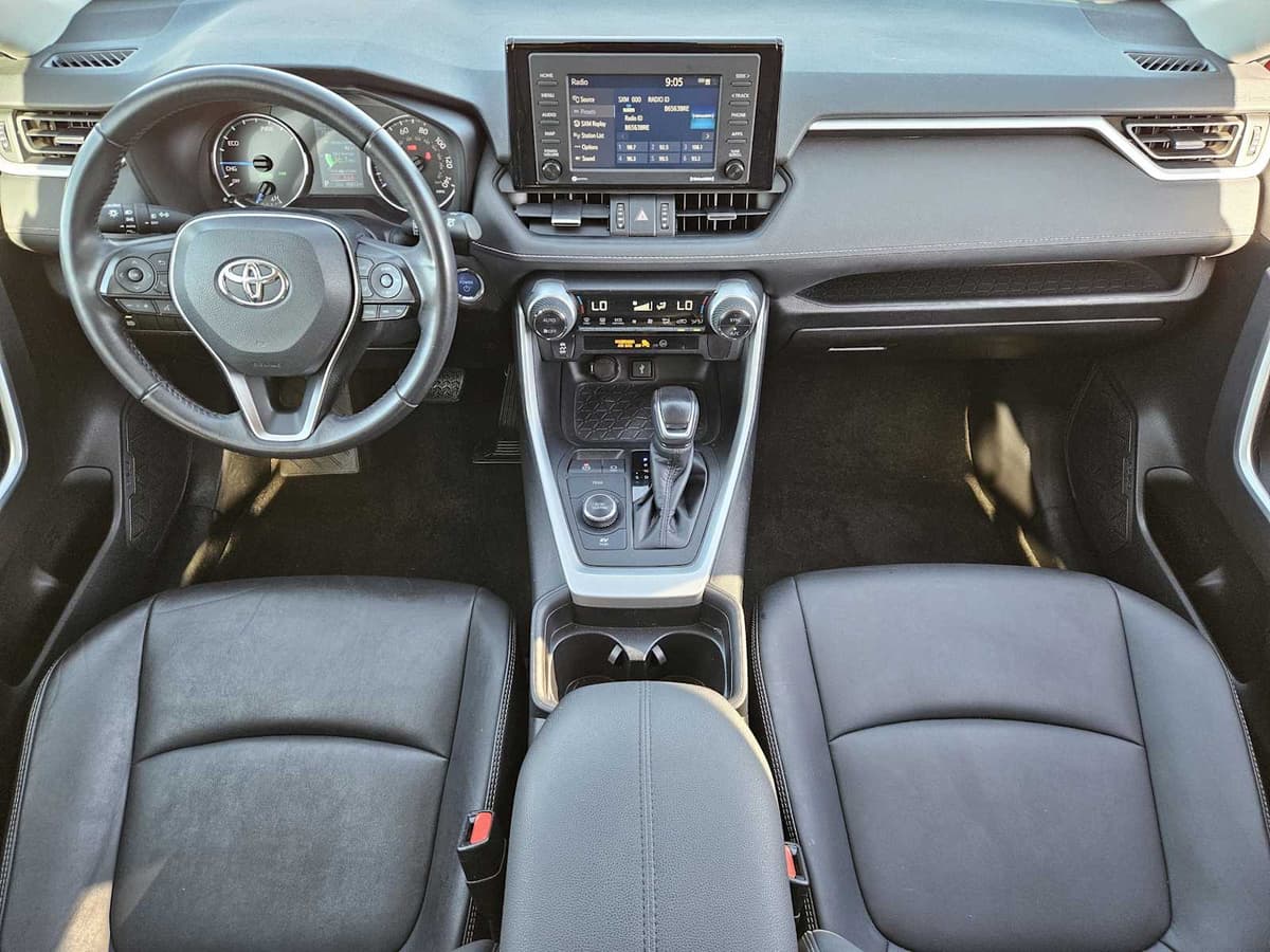 2021 Toyota RAV4 - Image 24