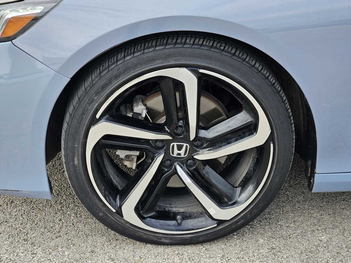 2021 Honda Accord Sedan - Image 9