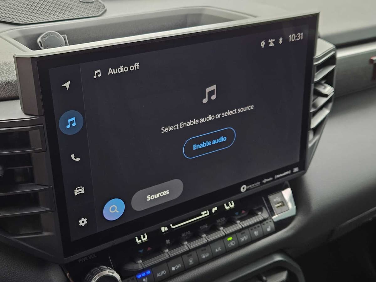 2024 Toyota Sequoia - Image 15