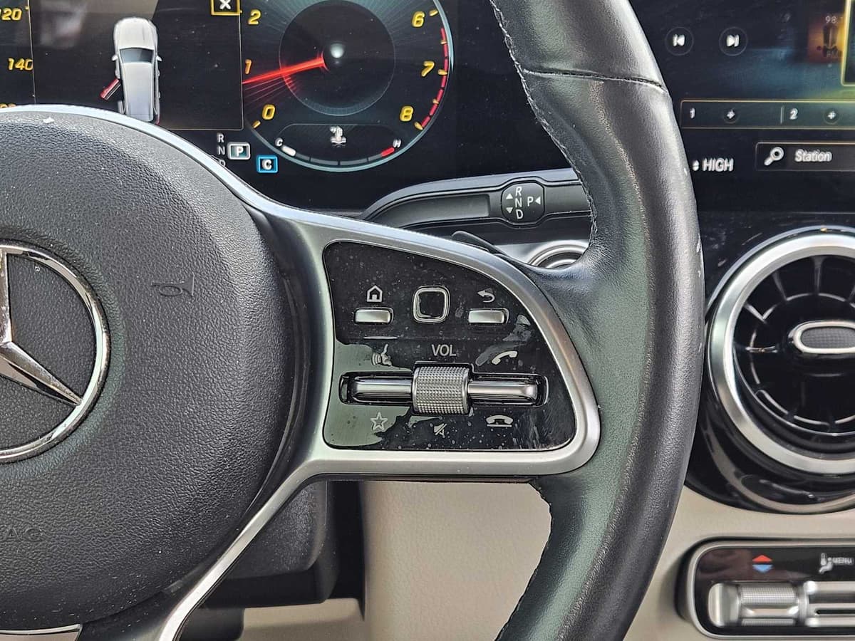 2022 Mercedes-Benz GLB 250 - Image 28