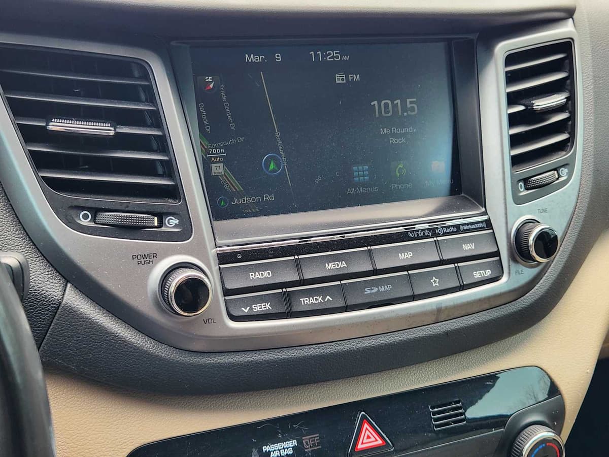 2018 Hyundai Tucson - Image 16