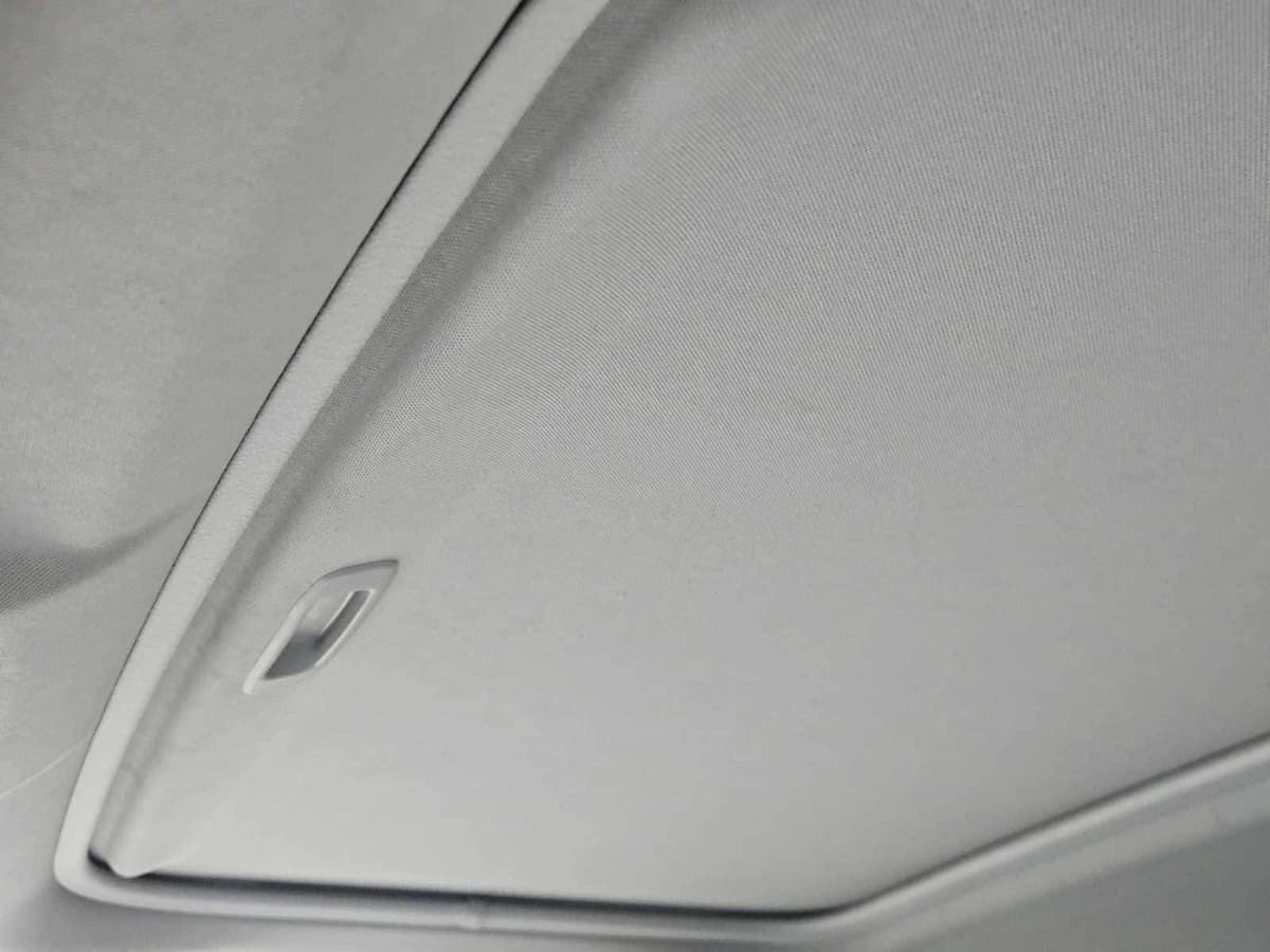 2017 Toyota RAV4 Hybrid - Image 25