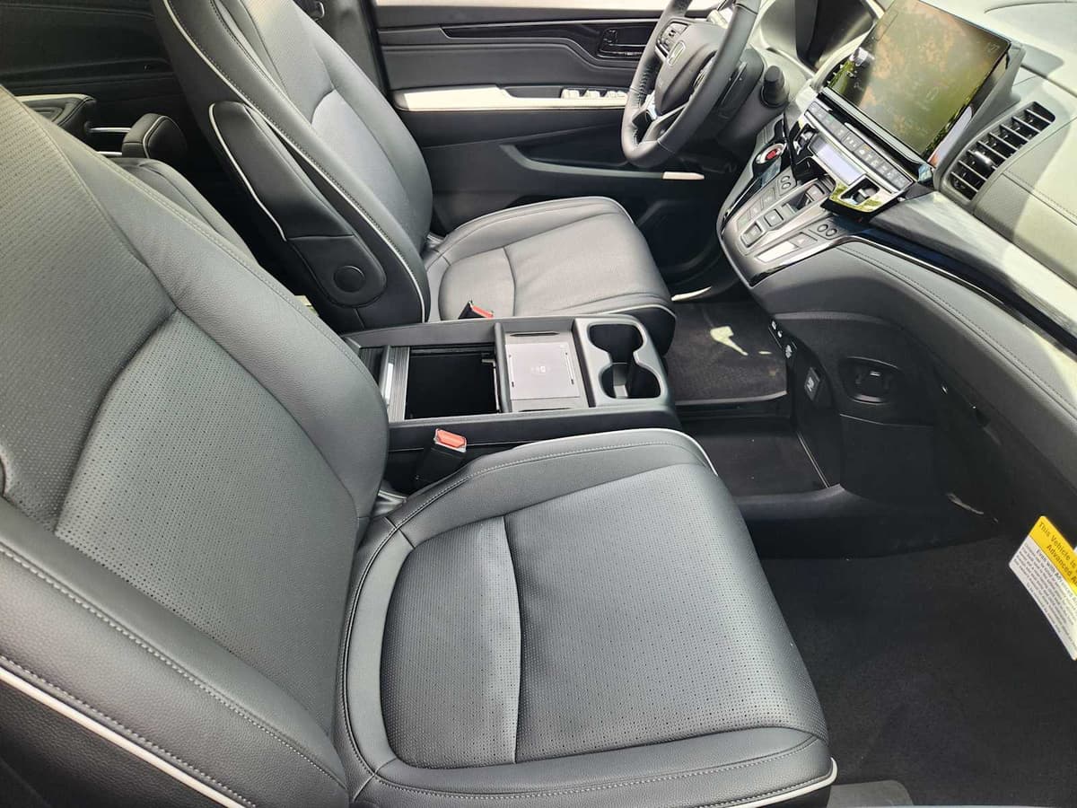 2026 Honda Odyssey - Image 14