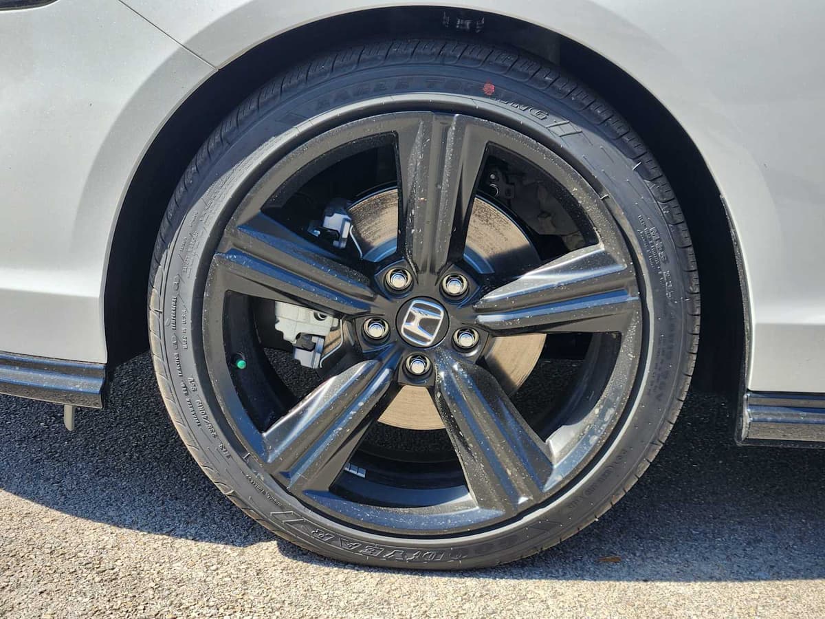 2026 Honda Accord Hybrid - Image 8