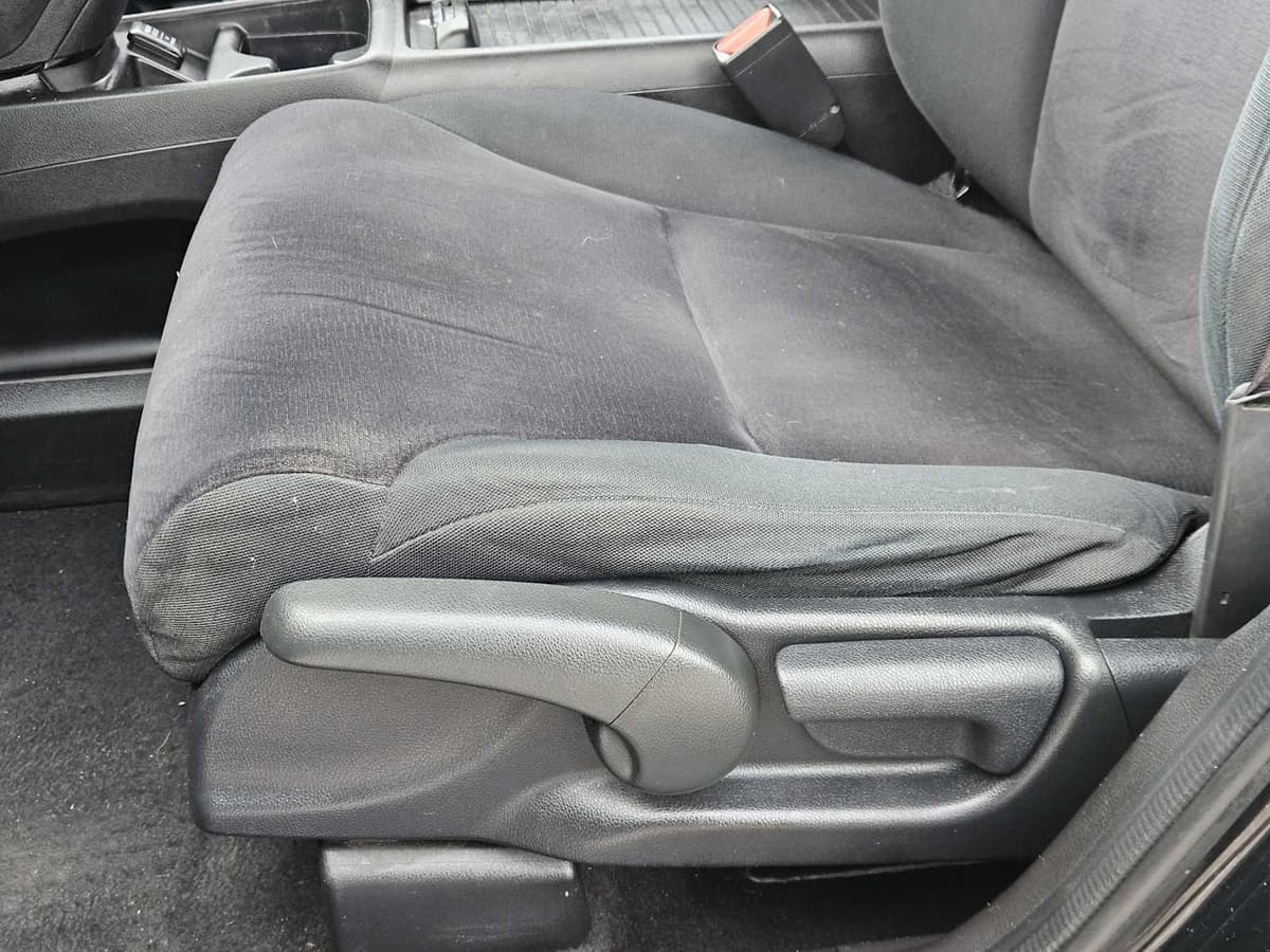 2012 Honda CR-V - Image 22