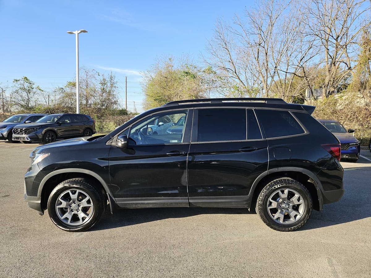 2023 Honda Passport - Image 4