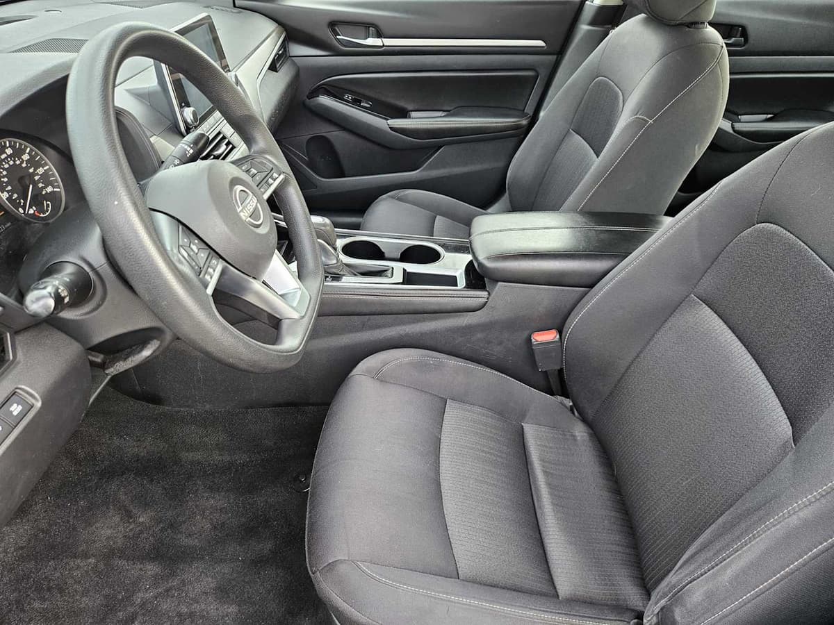 2023 Nissan Altima - Image 13