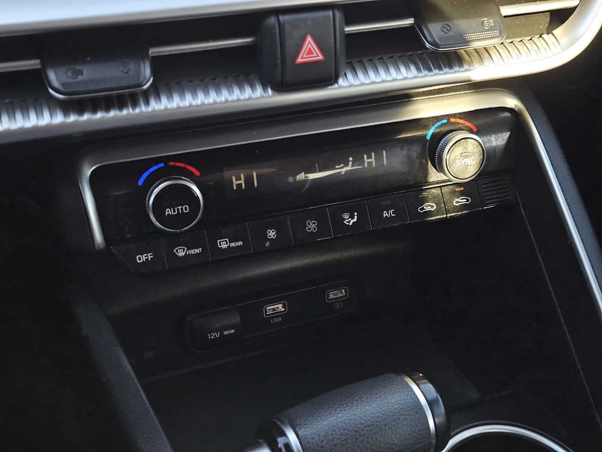 2022 Kia K5 - Image 19