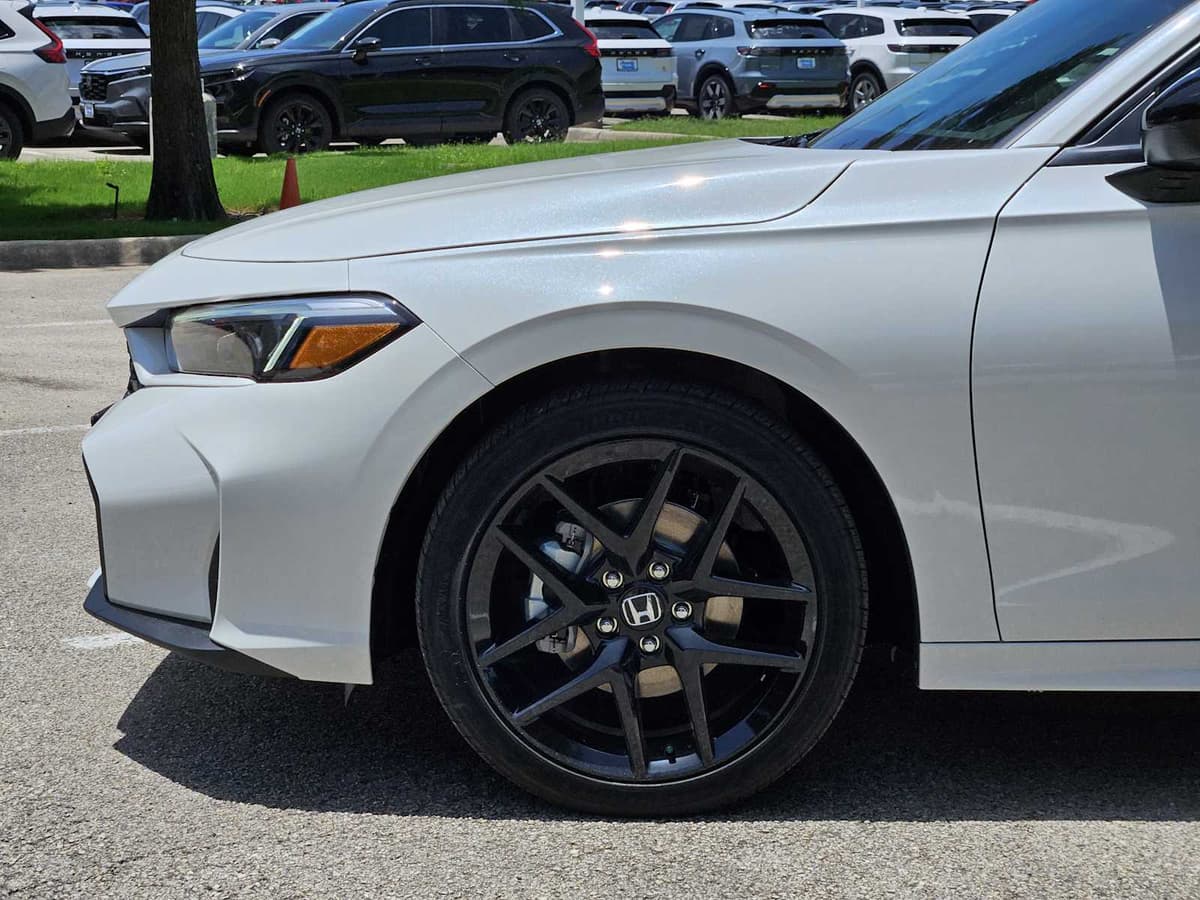 2026 Honda Civic Hybrid - Image 8