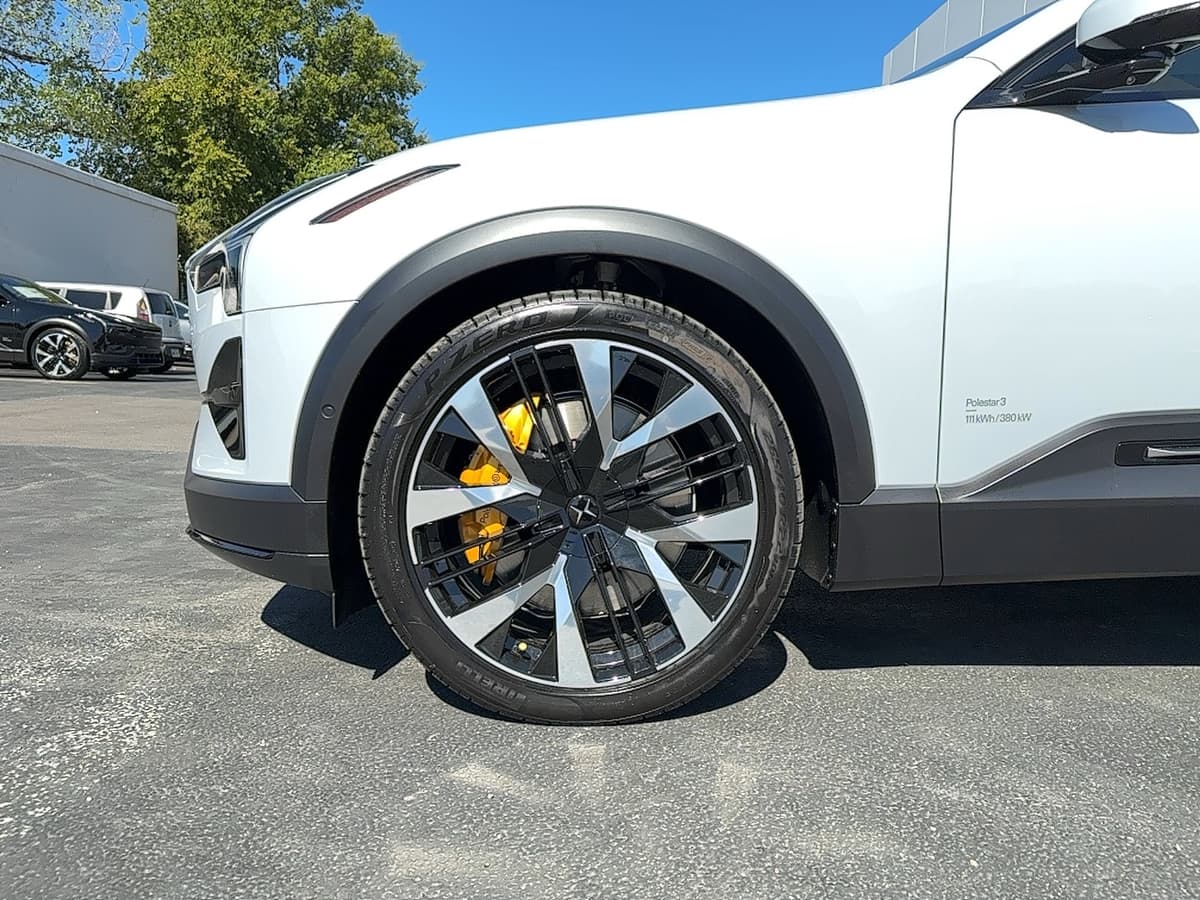 2025 Polestar 3 - Image 10