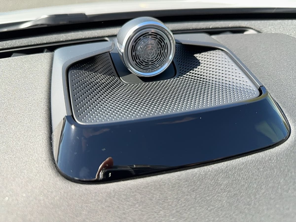 2025 Polestar 3 - Image 20