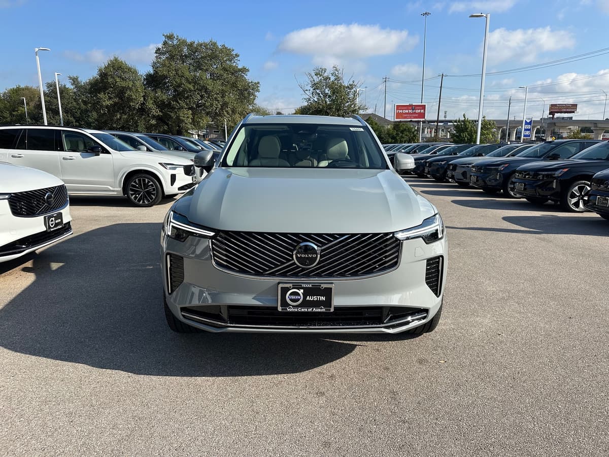 2026 Volvo XC90 - Image 6