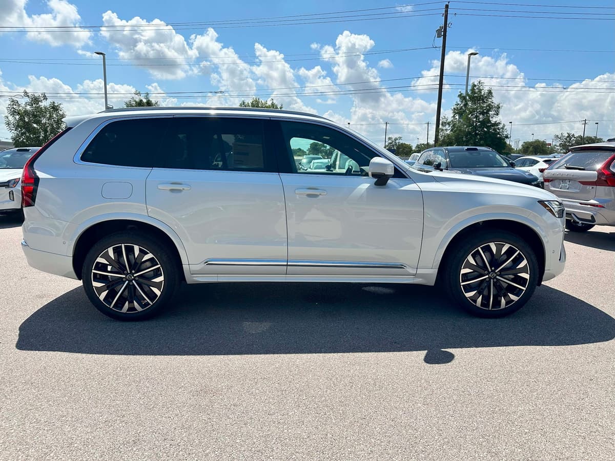 2026 Volvo XC90 - Image 7
