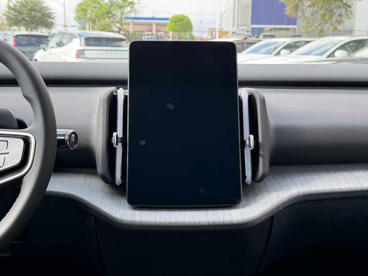 2026 Volvo EX30 - Image 12