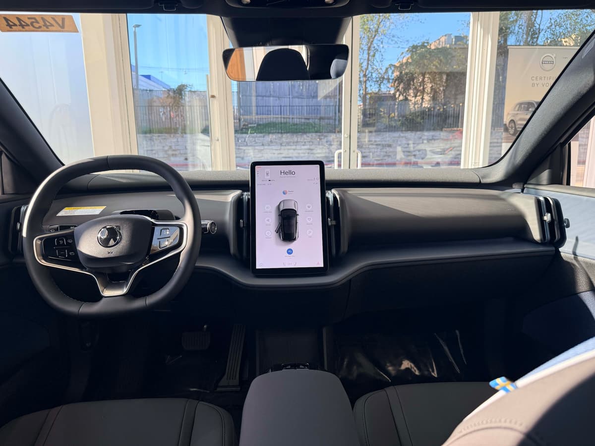 2026 Volvo EX30 - Image 11