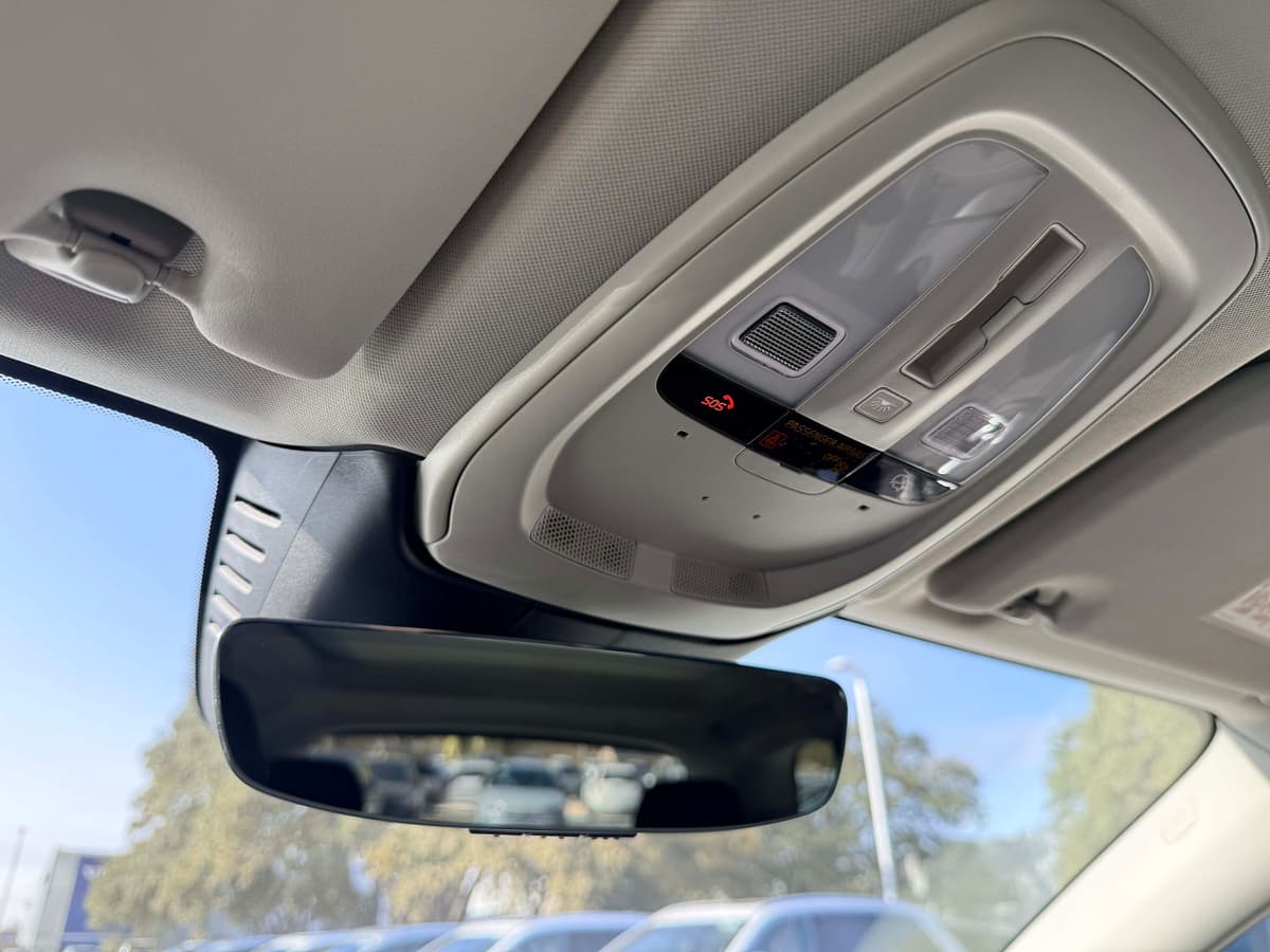 2026 Volvo XC60 - Image 25