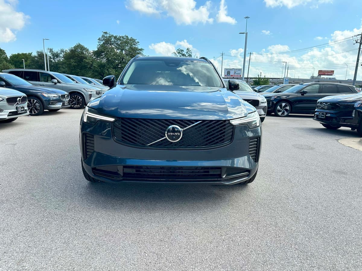 2026 Volvo XC90 - Image 9