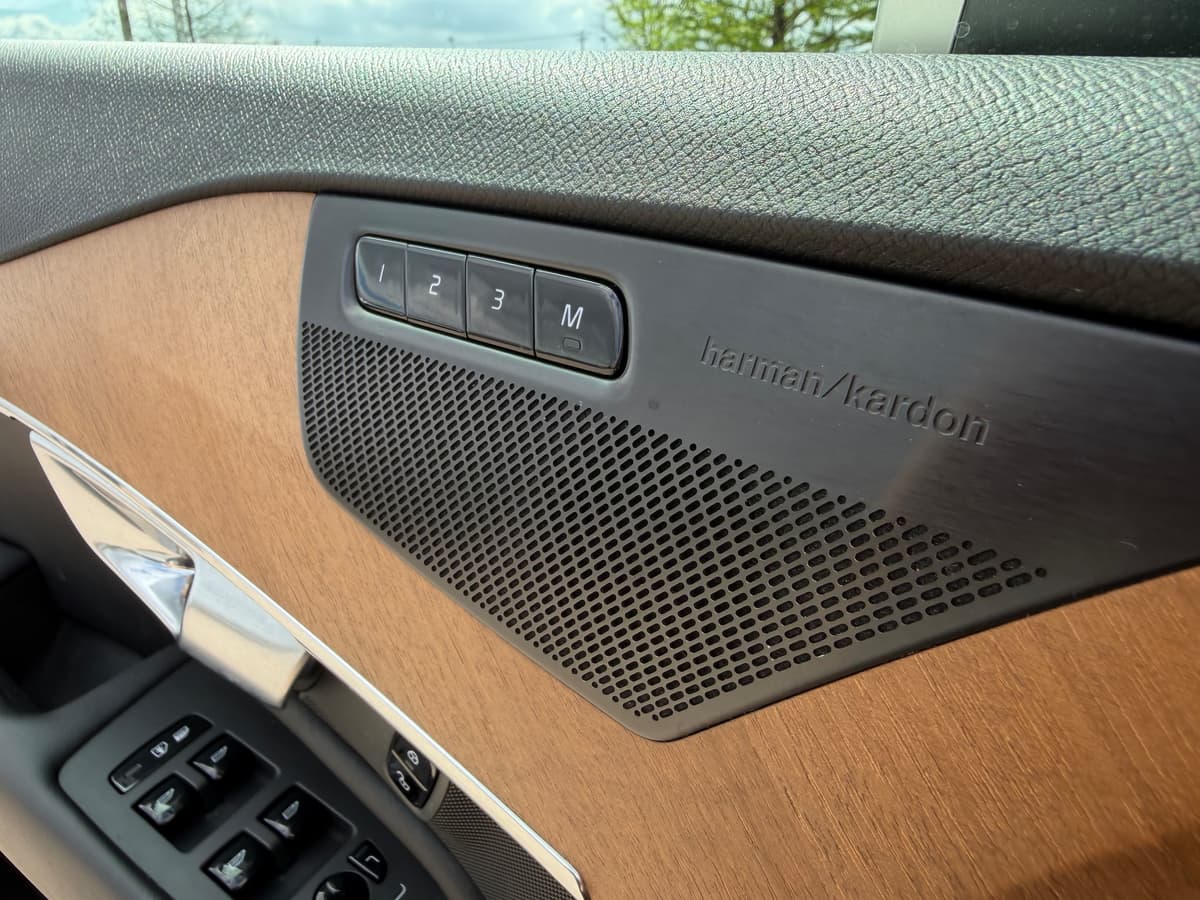 2024 Volvo XC90 plug-in hybrid - Image 24