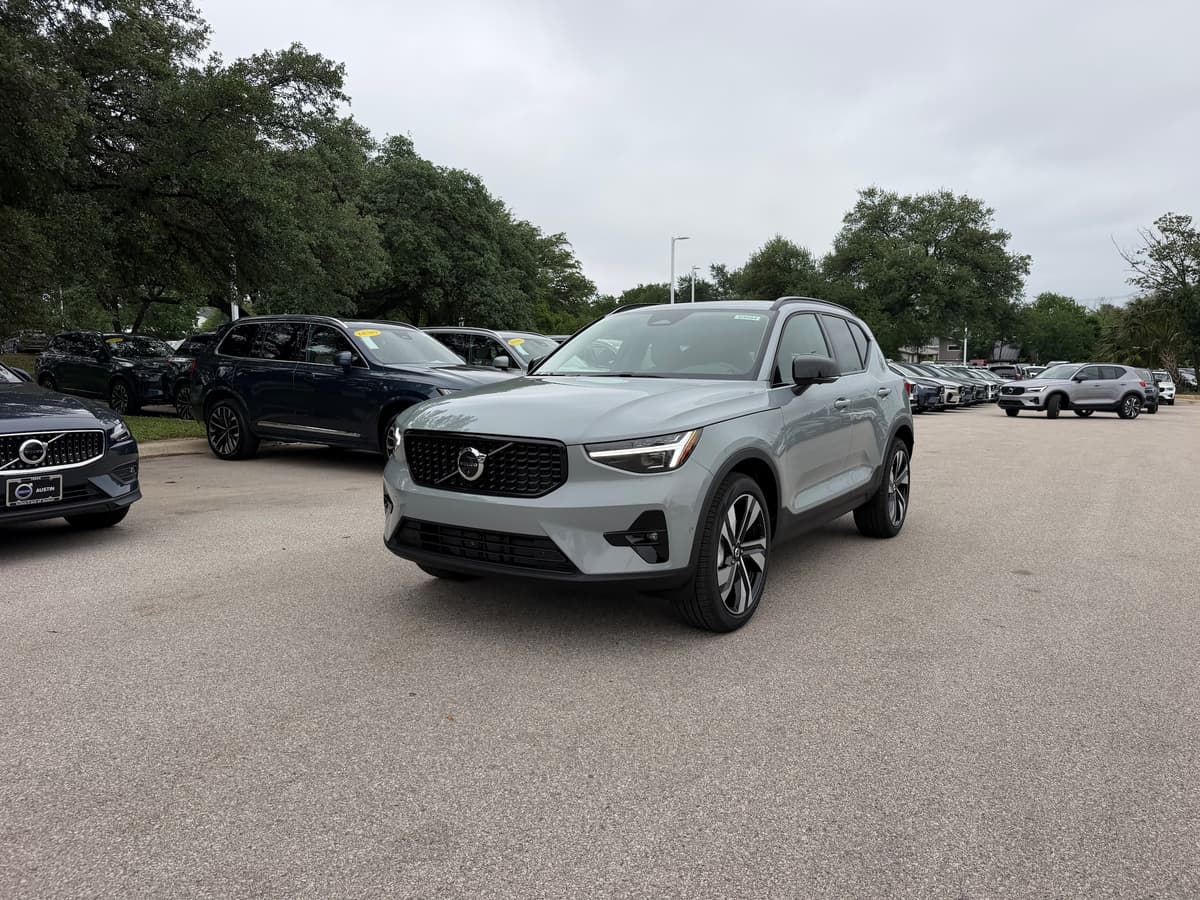 2026 Volvo XC40