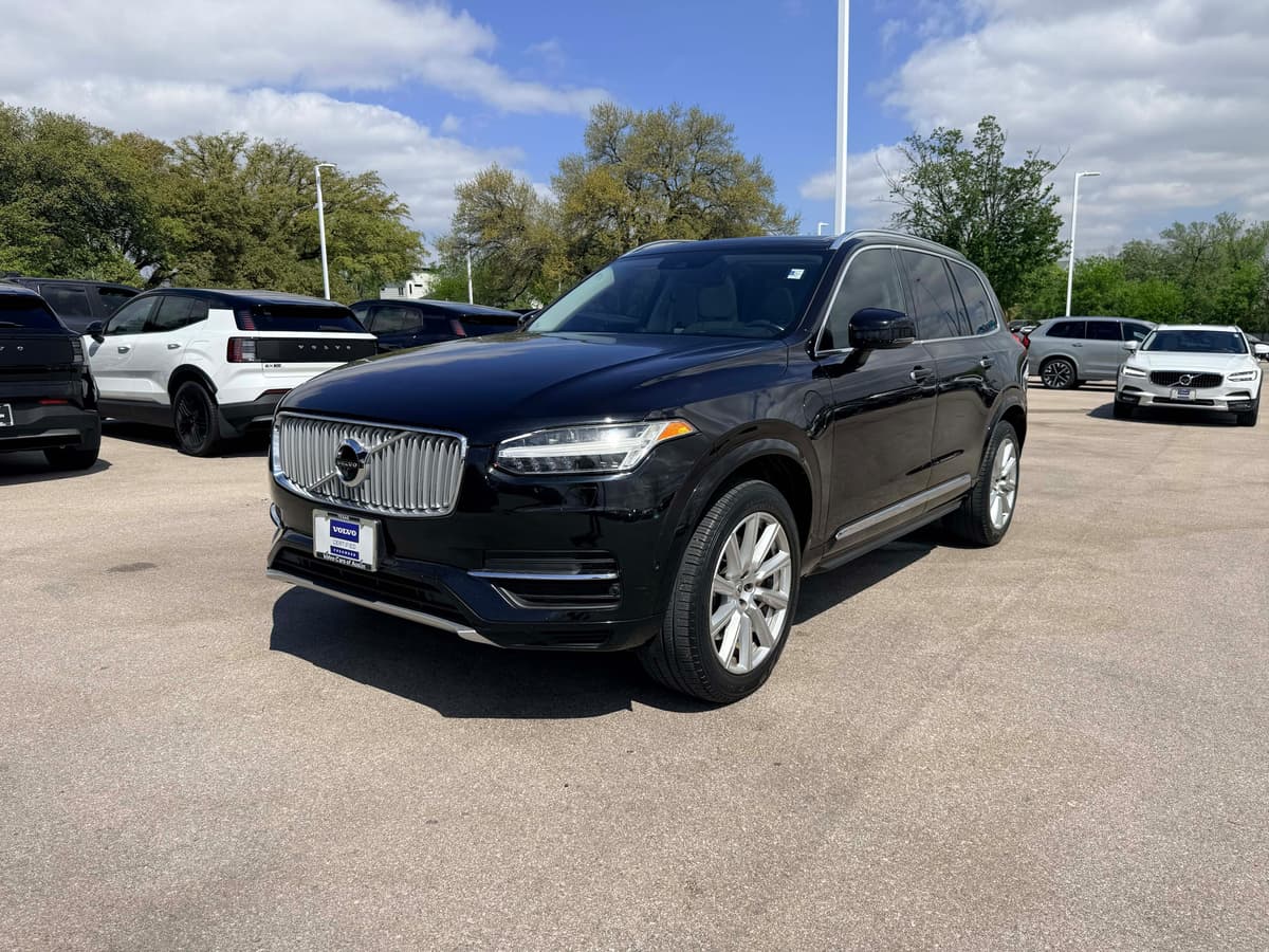 2016 Volvo XC90 Hybrid - Image 2