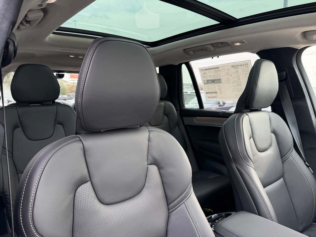 2026 Volvo XC90 - Image 9