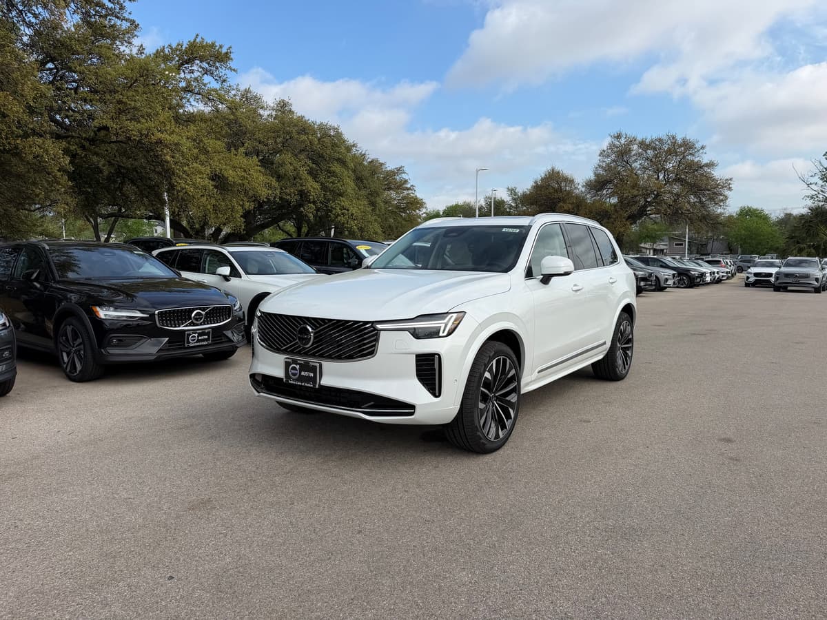 2026 Volvo XC90 - Image 2