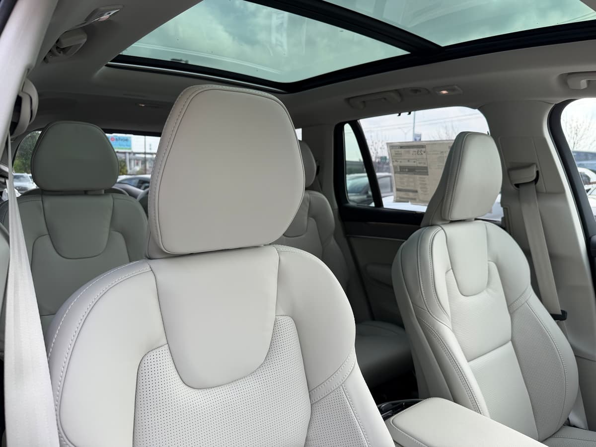 2026 Volvo XC90 - Image 9