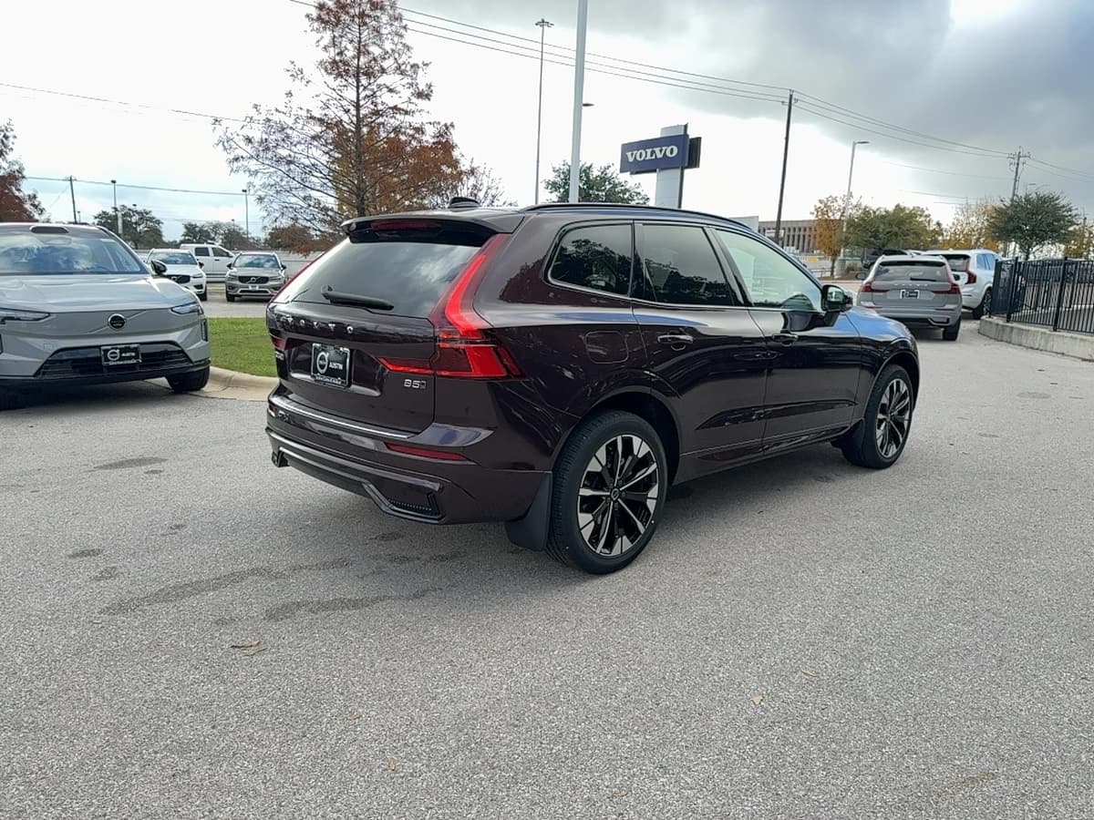 2026 Volvo XC60 - Image 6