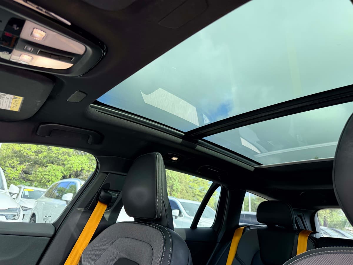 2024 Volvo V60 plug-in hybrid - Image 12