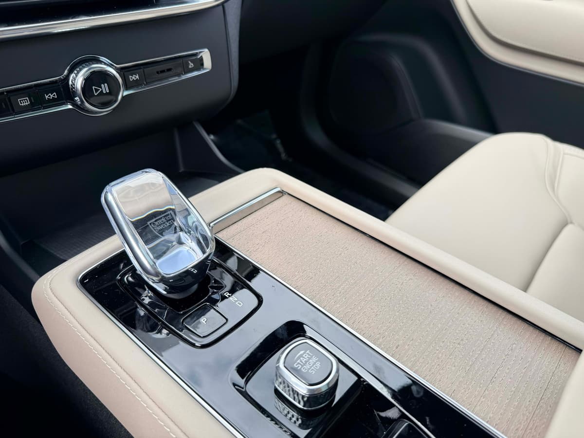 2026 Volvo XC90 - Image 25