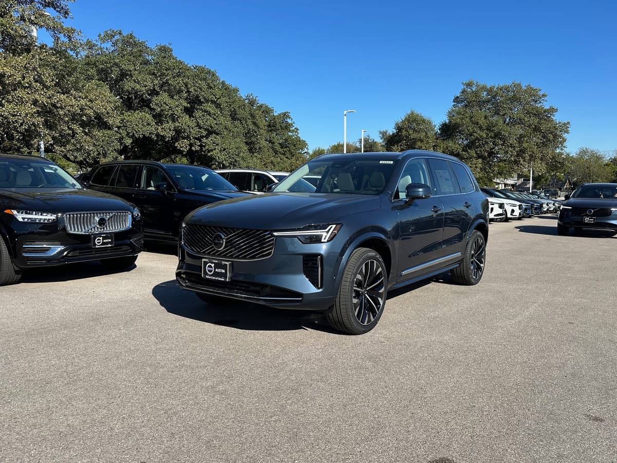 2026 Volvo XC90 - Image 2