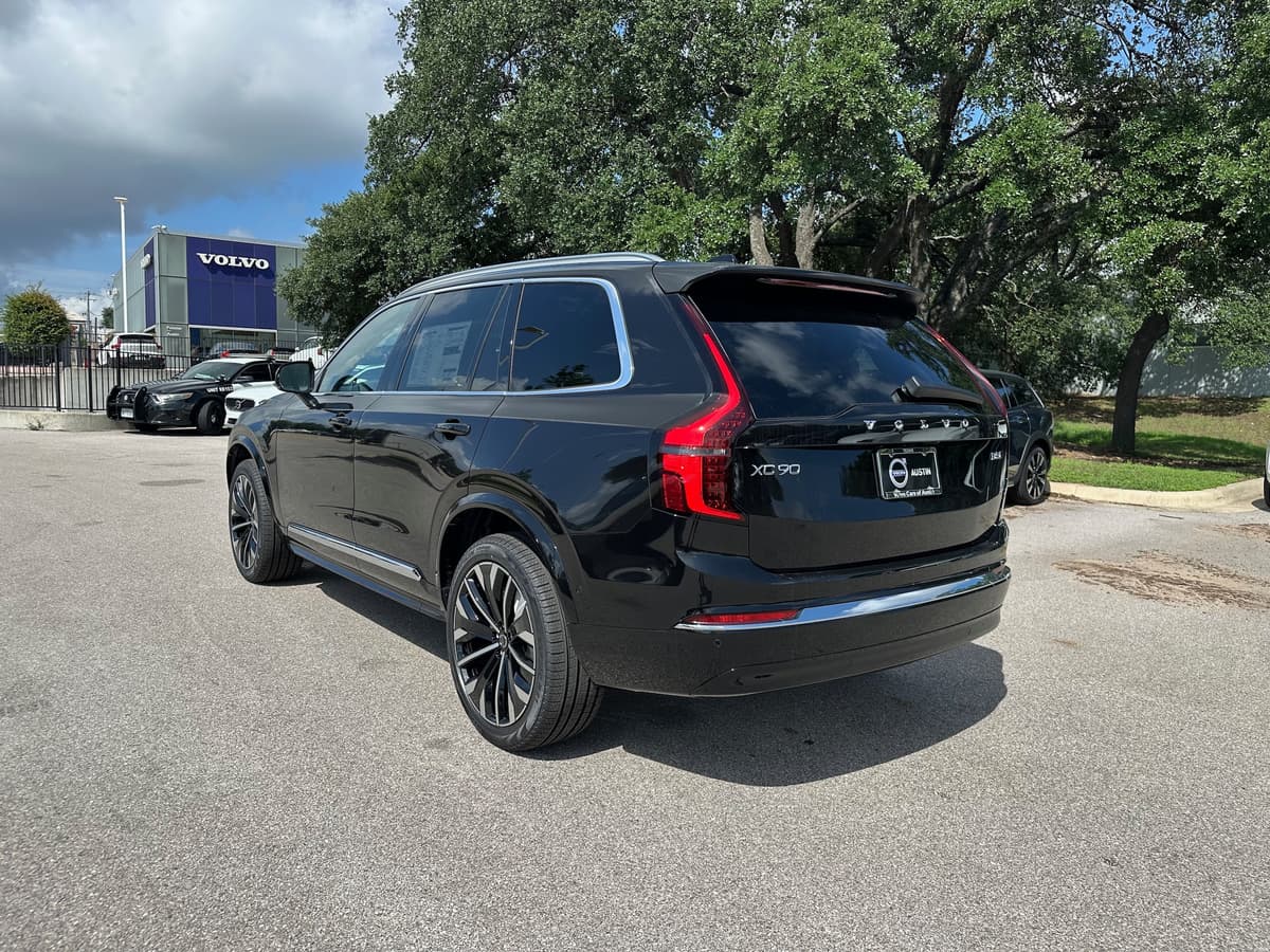 2026 Volvo XC90 - Image 4