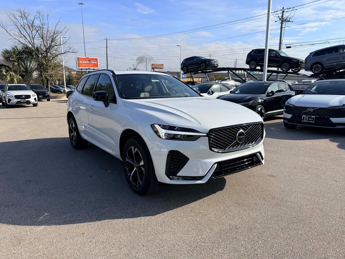 2026 Volvo XC60 - Image 7