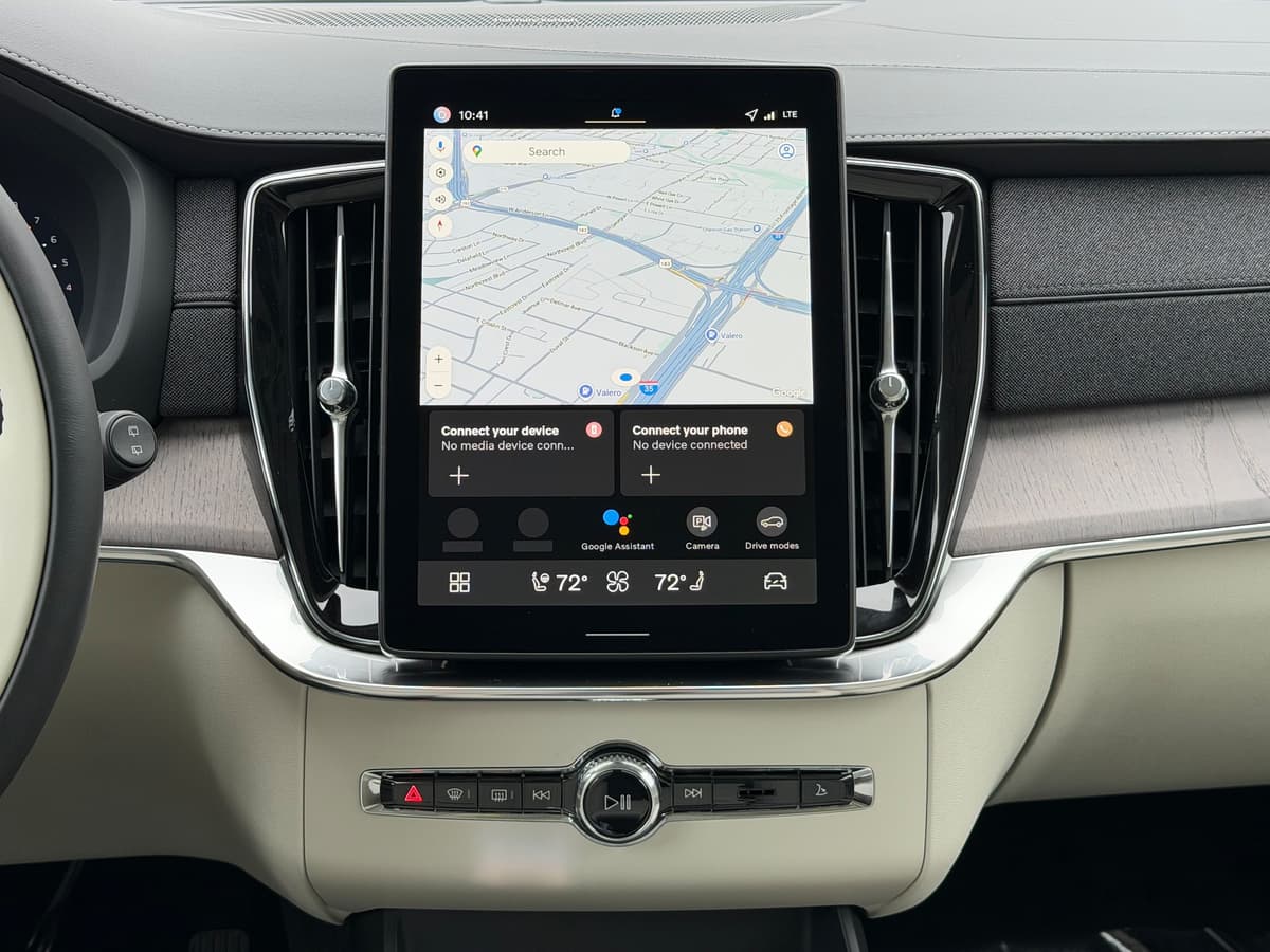 2026 Volvo XC90 - Image 13