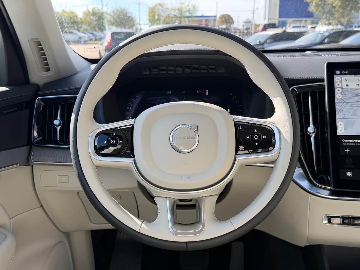 2026 Volvo XC90 - Image 15