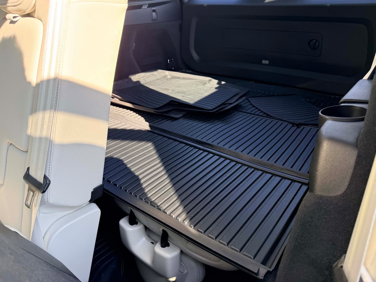 2025 Volvo XC90 - Image 16