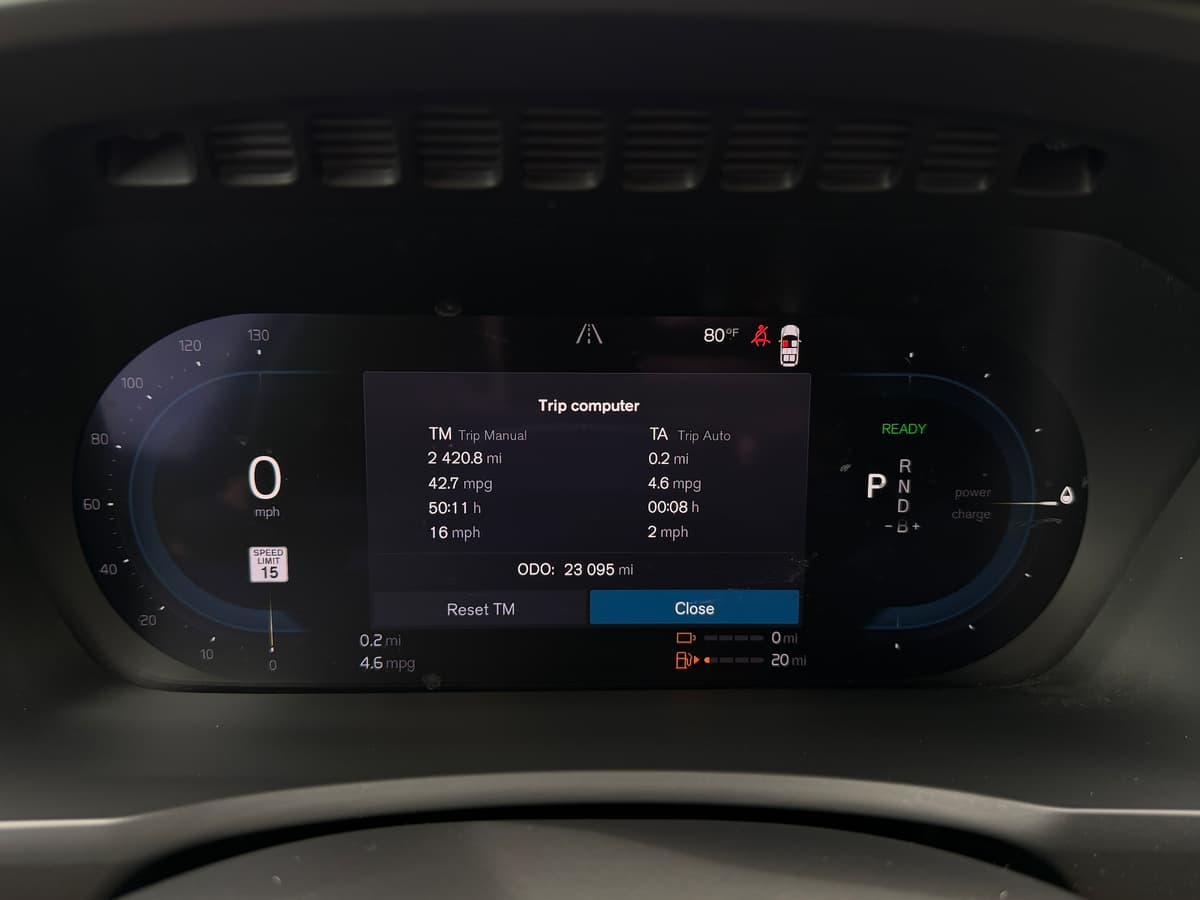 2024 Volvo XC90 plug-in hybrid - Image 18