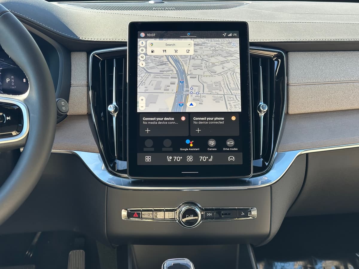 2026 Volvo XC90 - Image 13